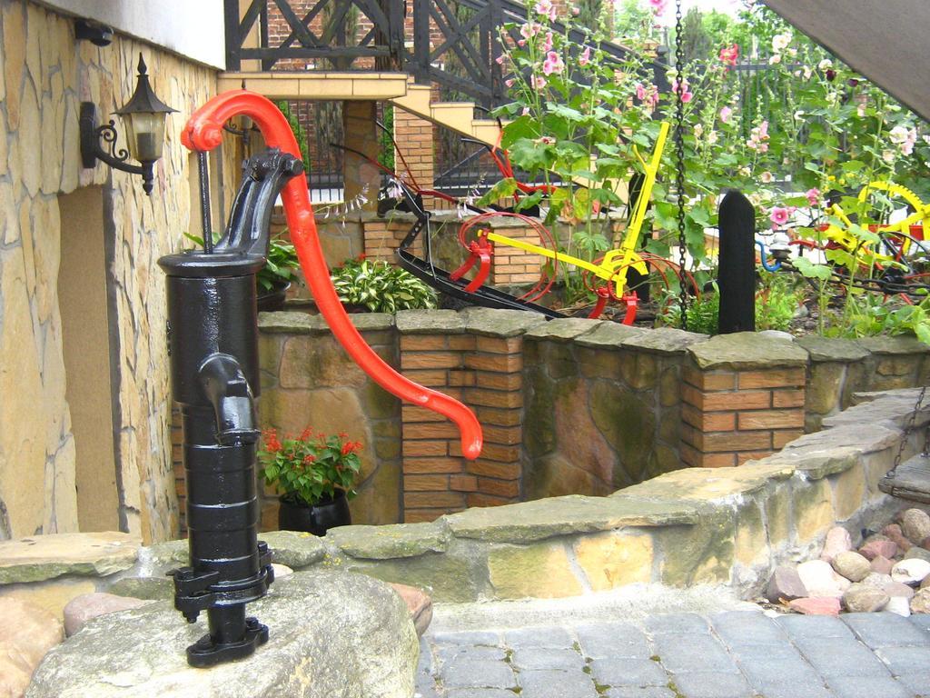 Gosciniec Podkowa Apartment Wlodawa Bagian luar foto