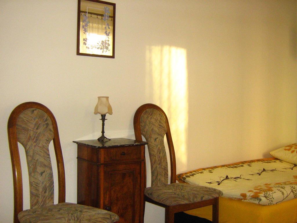 Gosciniec Podkowa Apartment Wlodawa Bagian luar foto
