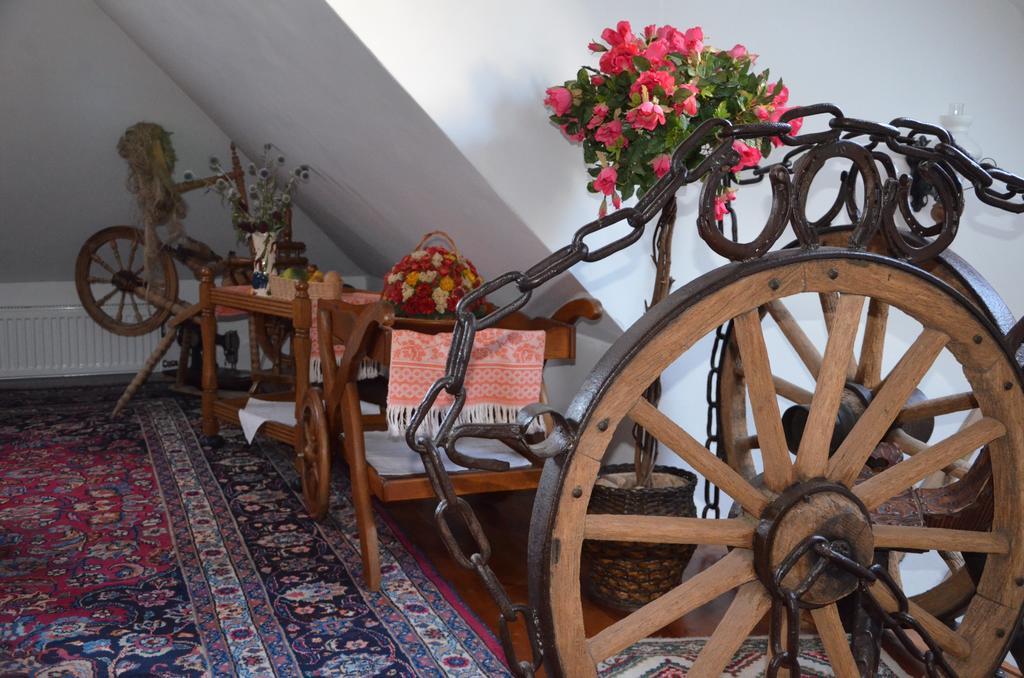 Gosciniec Podkowa Apartment Wlodawa Bagian luar foto