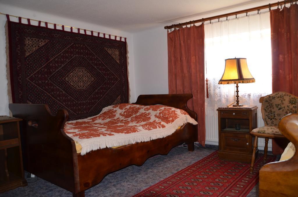 Gosciniec Podkowa Apartment Wlodawa Ruang foto